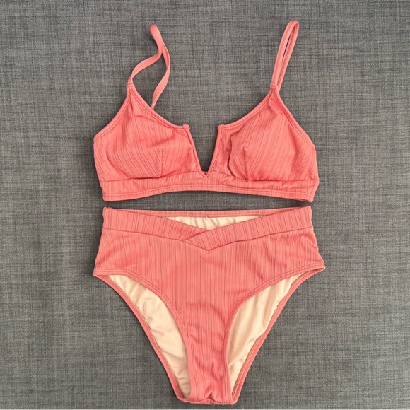 Pink Bikini - Picture 1 of 4